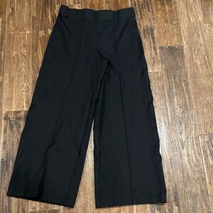 stretchy, high-waisted dress slacks